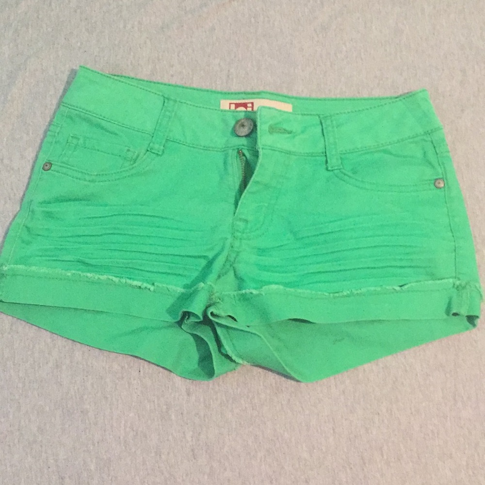 Short shorts